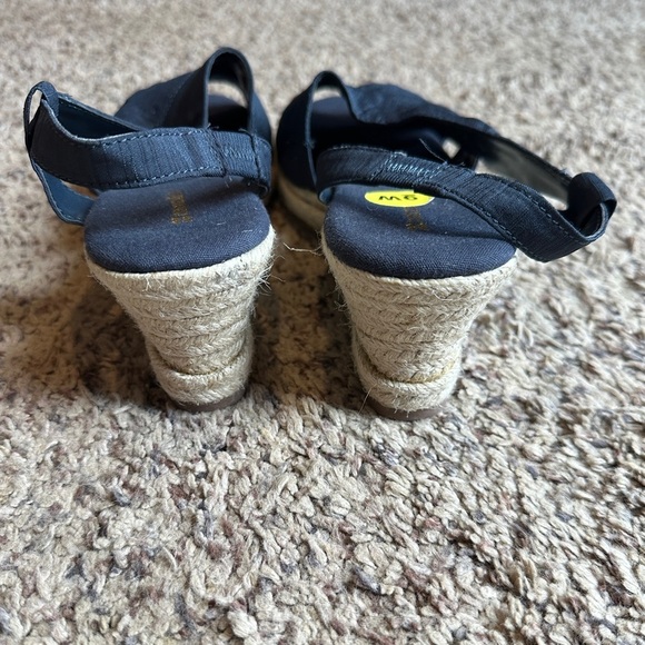 Naturalizer navy blue wedge sandal - Picture 3 of 4